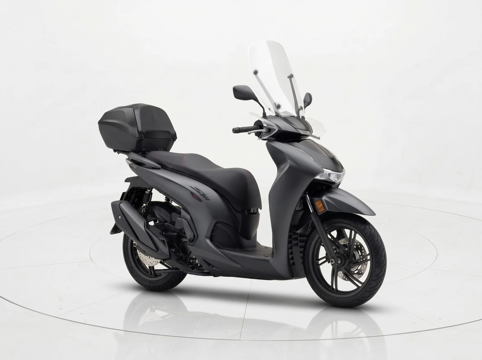 Honda SH 350 de l'auto-école Bernabo, scooter 350 cm³, photo studio